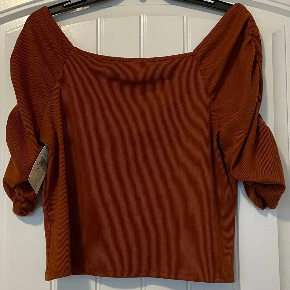 Love and Piece top NWT - Picture 2 of 4